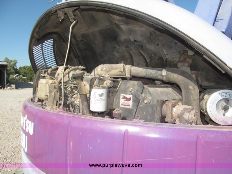 image for item F7104 Komatsu PC75UU-3 excavator