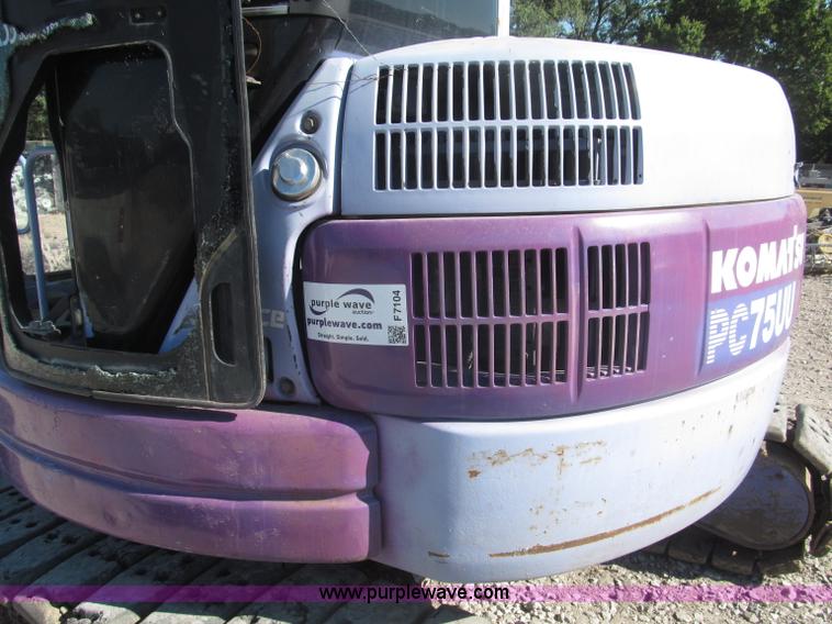 image for item F7104 Komatsu PC75UU-3 excavator