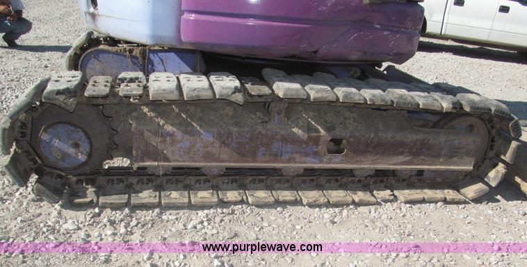 image for item F7104 Komatsu PC75UU-3 excavator