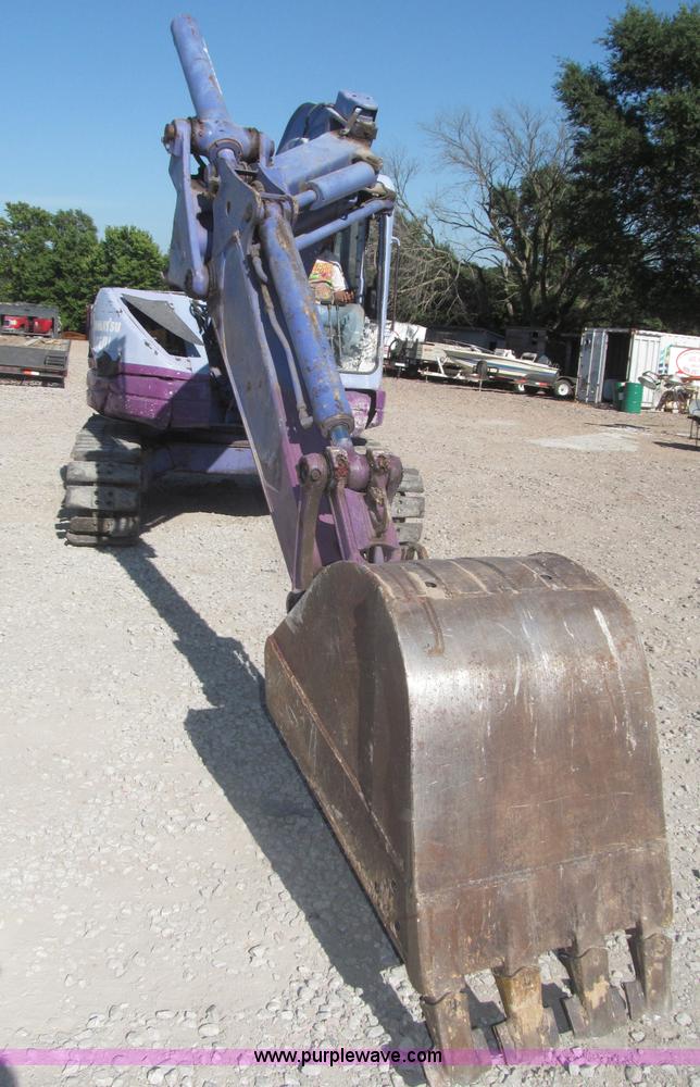 image for item F7104 Komatsu PC75UU-3 excavator