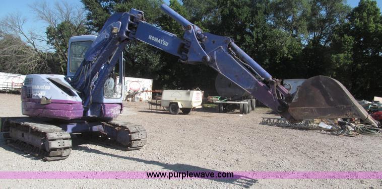 image for item F7104 Komatsu PC75UU-3 excavator