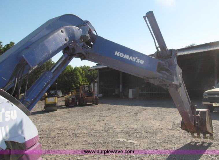 image for item F7104 Komatsu PC75UU-3 excavator