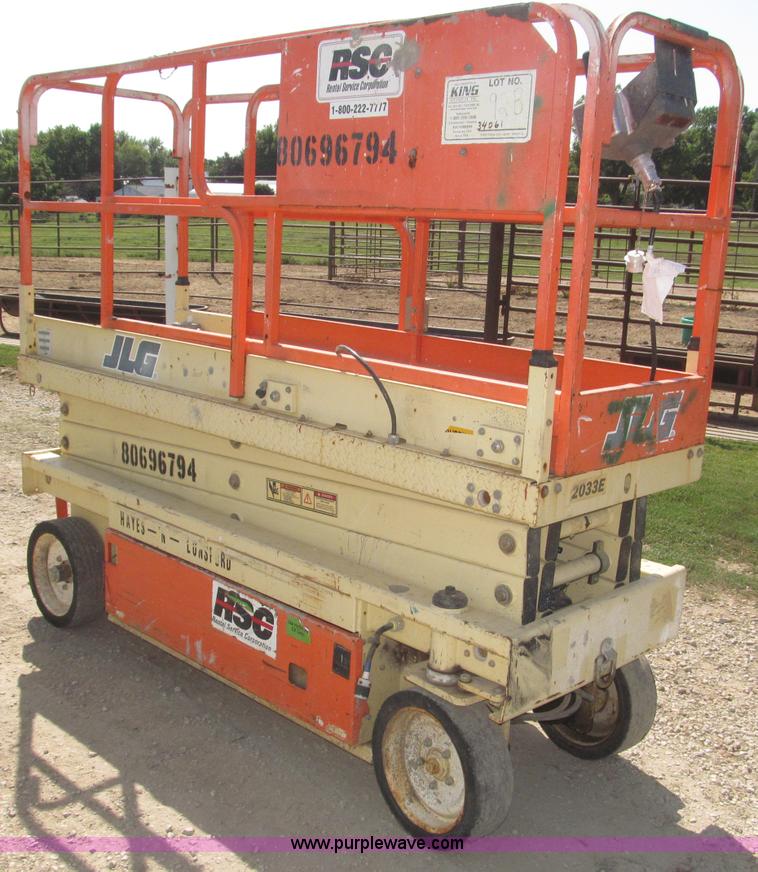 image for item F7105 1997 JLG 2033E scissor lift