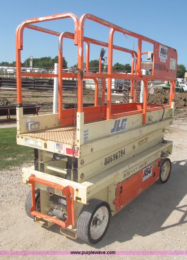 image for item F7105 1997 JLG 2033E scissor lift
