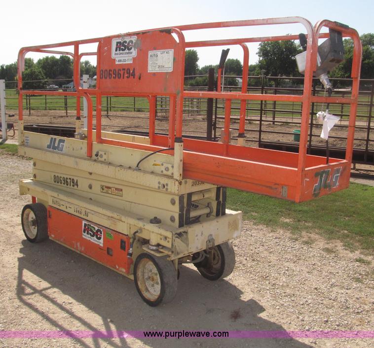 image for item F7105 1997 JLG 2033E scissor lift
