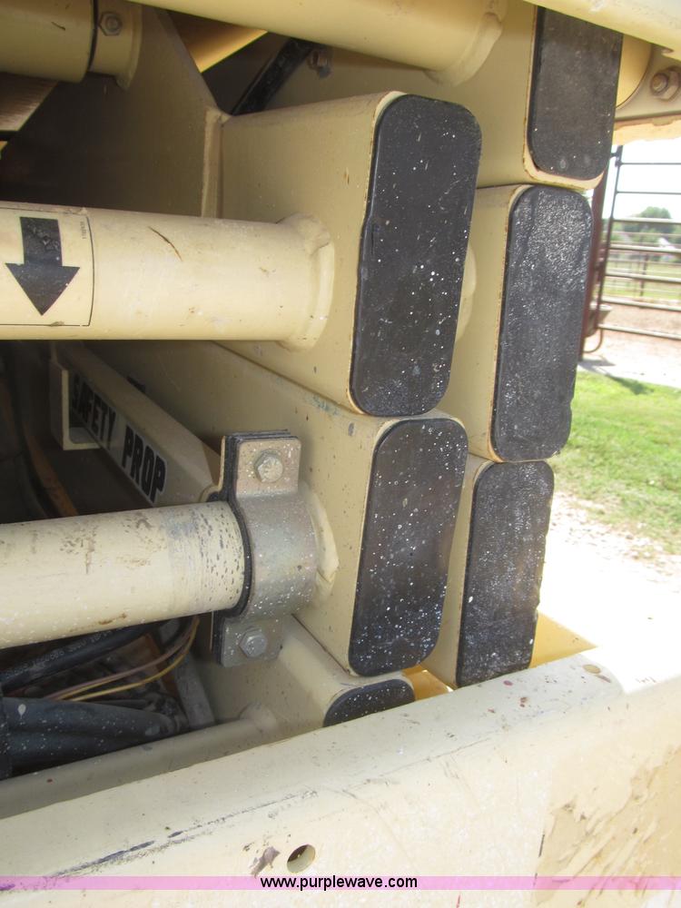 image for item F7105 1997 JLG 2033E scissor lift