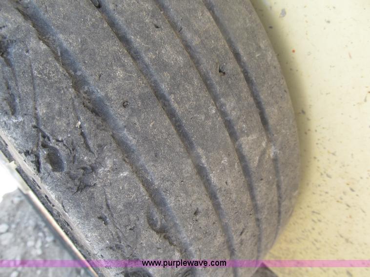 image for item F7105 1997 JLG 2033E scissor lift