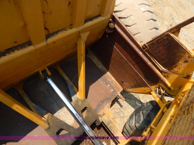 image for item G3415 1978 Caterpillar 627B scraper