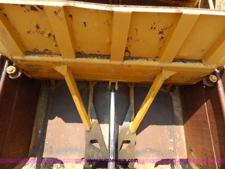 image for item G3415 1978 Caterpillar 627B scraper