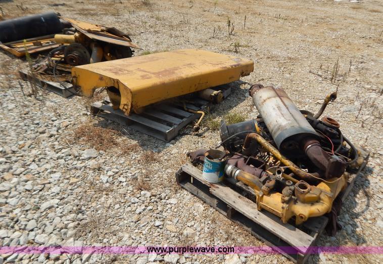 image for item G3415 1978 Caterpillar 627B scraper