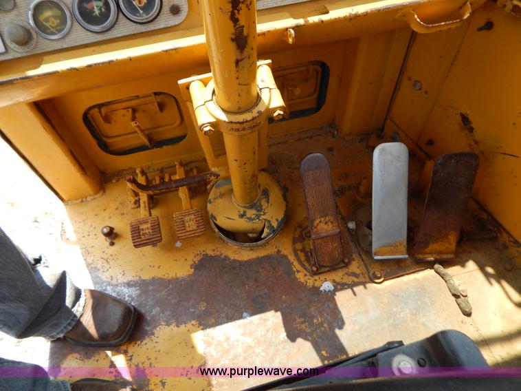 image for item G3416 1978 Caterpillar 627B scraper
