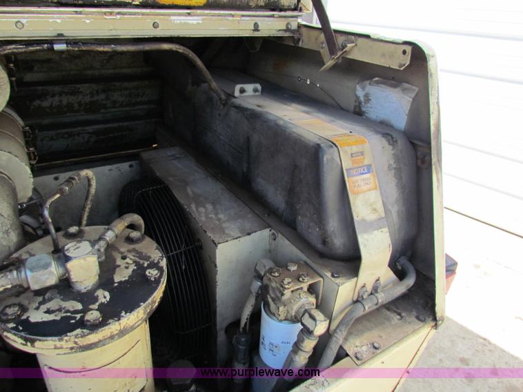 image for item G4083 Ingersoll Rand 100 portable air compressor