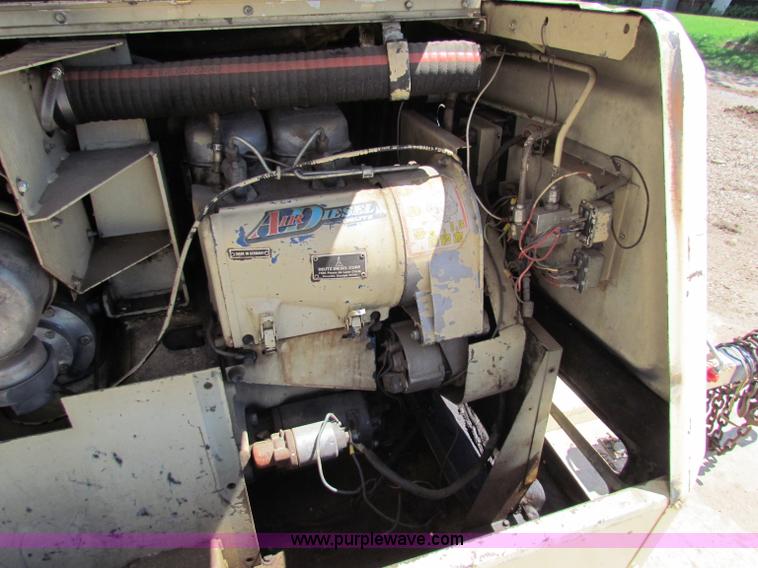 image for item G4083 Ingersoll Rand 100 portable air compressor
