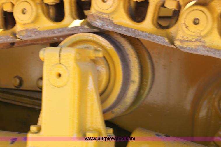 image for item G4121 1981 Caterpillar D6D dozer
