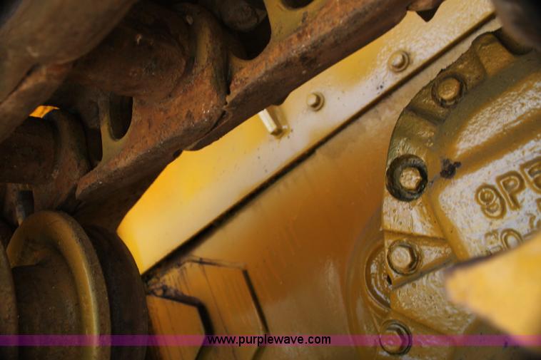 image for item G4121 1981 Caterpillar D6D dozer