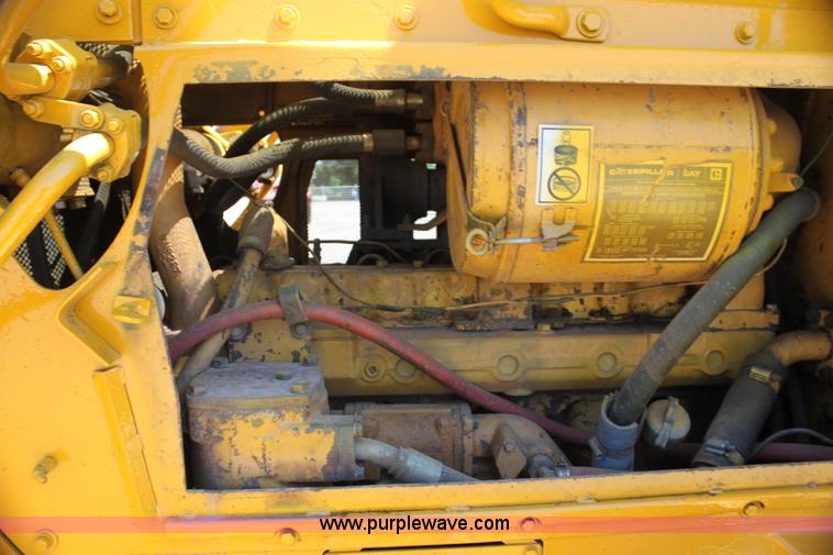 image for item G4121 1981 Caterpillar D6D dozer