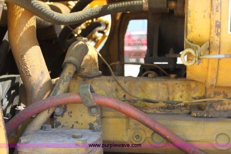 image for item G4121 1981 Caterpillar D6D dozer
