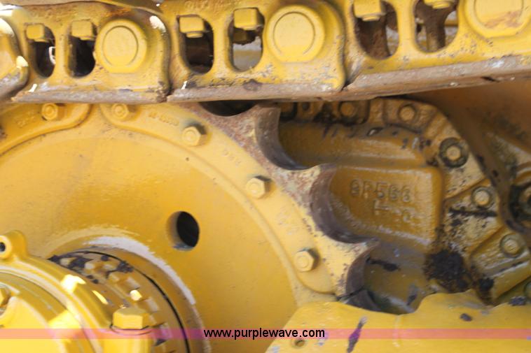 image for item G4121 1981 Caterpillar D6D dozer