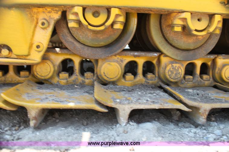 image for item G4121 1981 Caterpillar D6D dozer