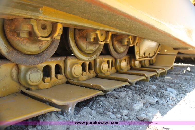 image for item G4121 1981 Caterpillar D6D dozer