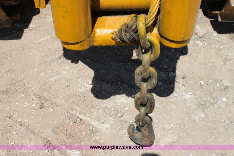 image for item G4121 1981 Caterpillar D6D dozer