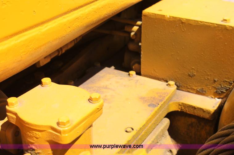 image for item G4121 1981 Caterpillar D6D dozer