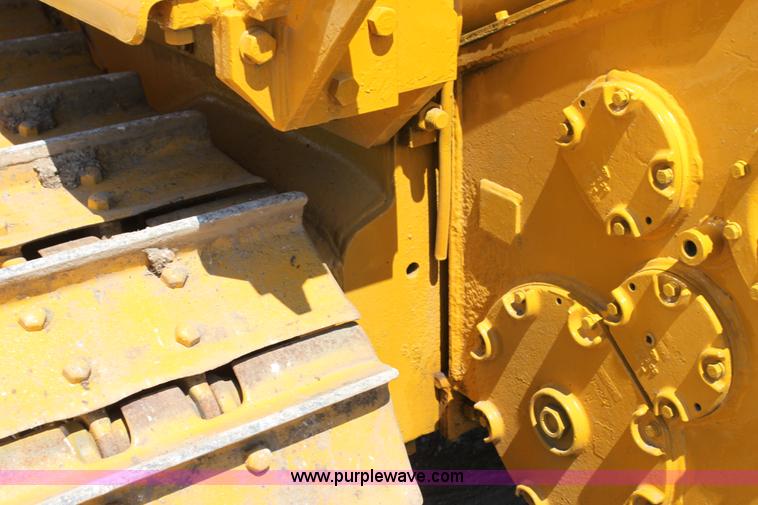 image for item G4121 1981 Caterpillar D6D dozer