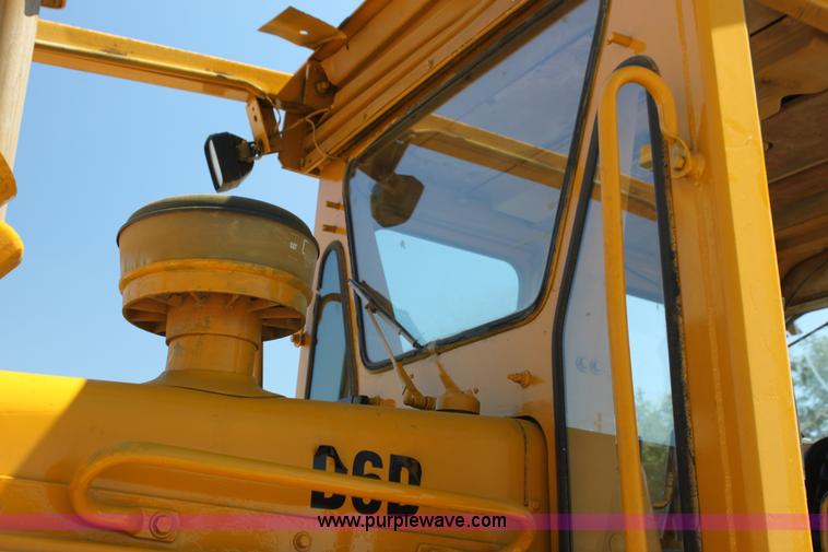 image for item G4121 1981 Caterpillar D6D dozer
