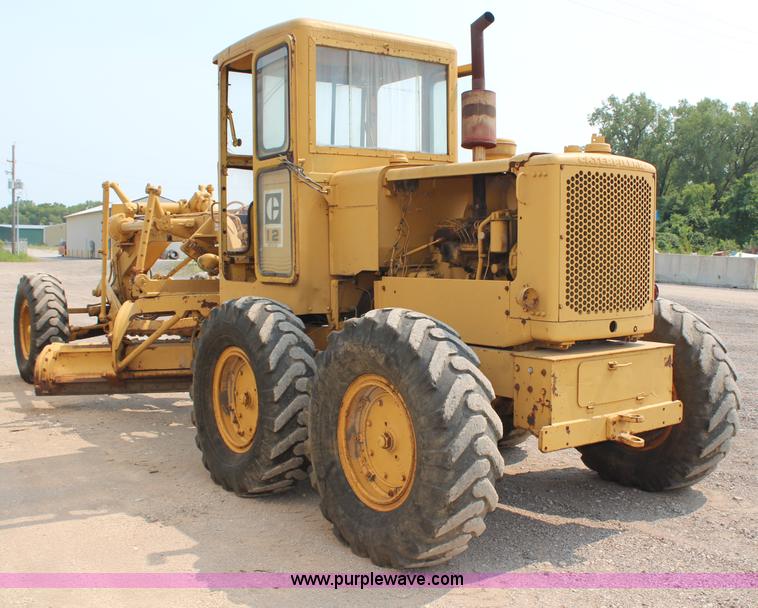 image for item G5016 1968 Caterpillar 12F motor grader