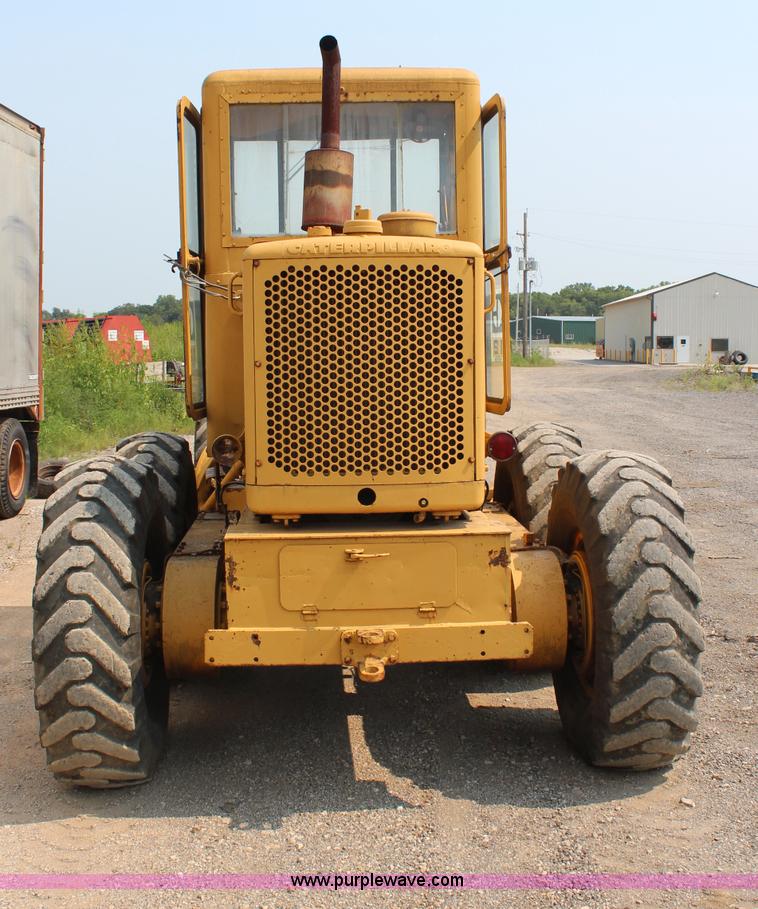 image for item G5016 1968 Caterpillar 12F motor grader