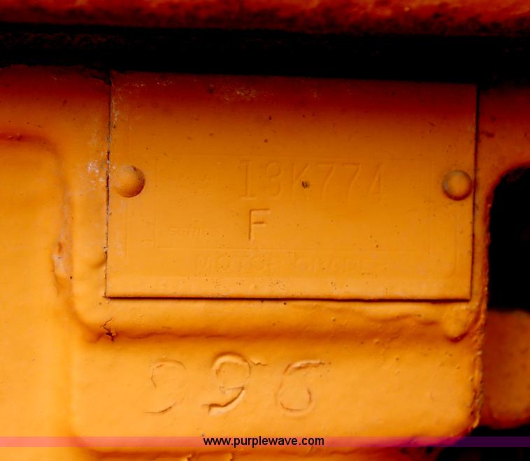 image for item G5016 1968 Caterpillar 12F motor grader