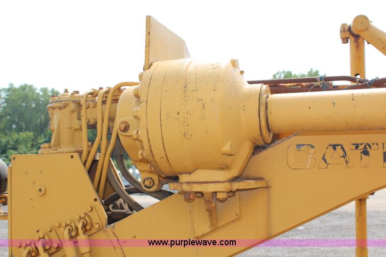 image for item G5016 1968 Caterpillar 12F motor grader