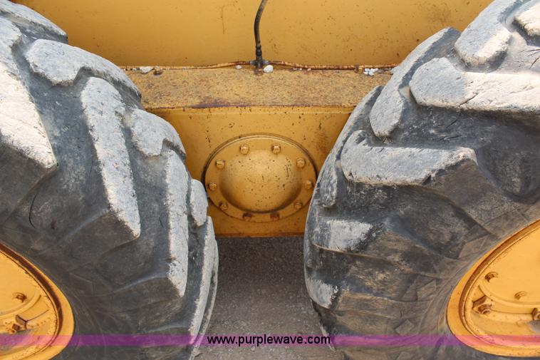 image for item G5016 1968 Caterpillar 12F motor grader