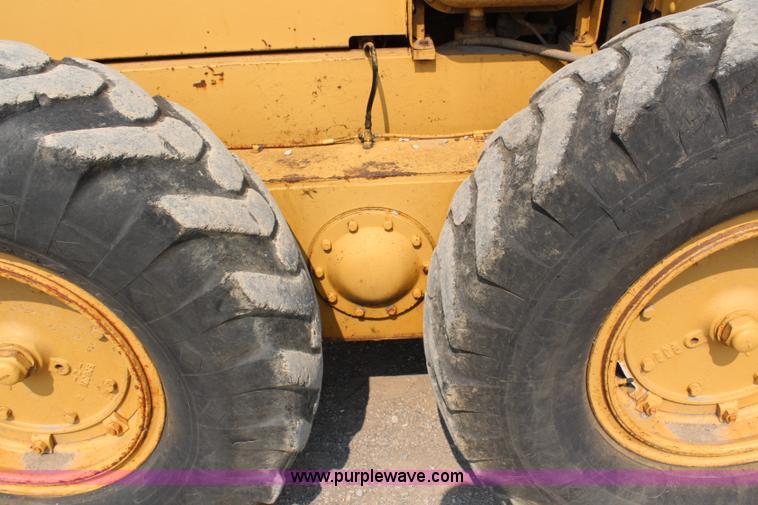 image for item G5016 1968 Caterpillar 12F motor grader