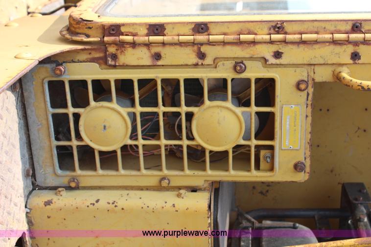 image for item G5016 1968 Caterpillar 12F motor grader