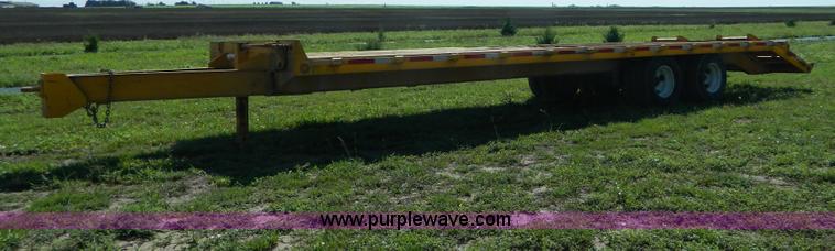 image for item G7966 2000 Hess dual tandem flatbed trailer