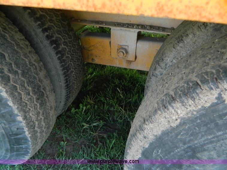 image for item G7966 2000 Hess dual tandem flatbed trailer