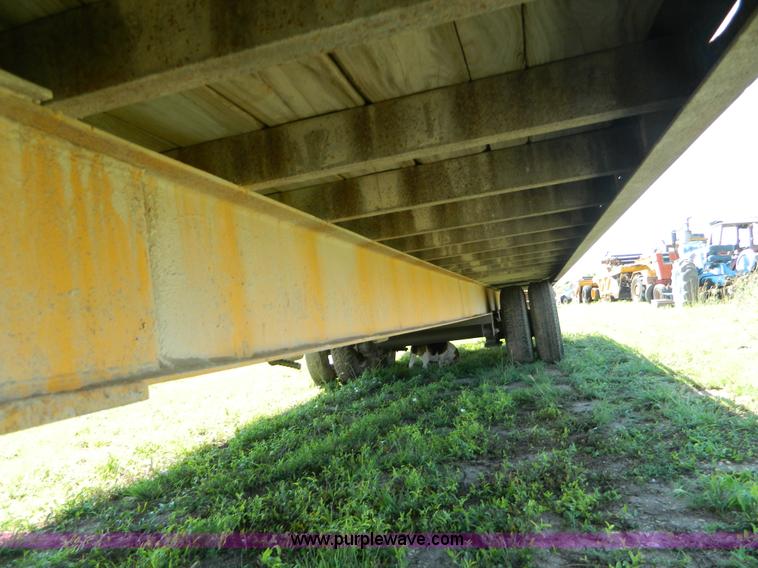 image for item G7966 2000 Hess dual tandem flatbed trailer