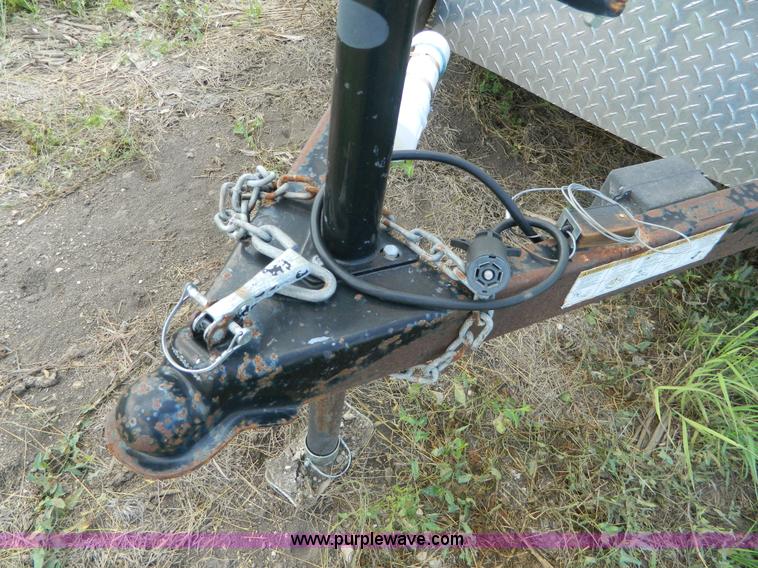 image for item G7972 2006 North American cargo trailer