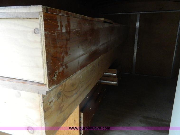 image for item G7972 2006 North American cargo trailer