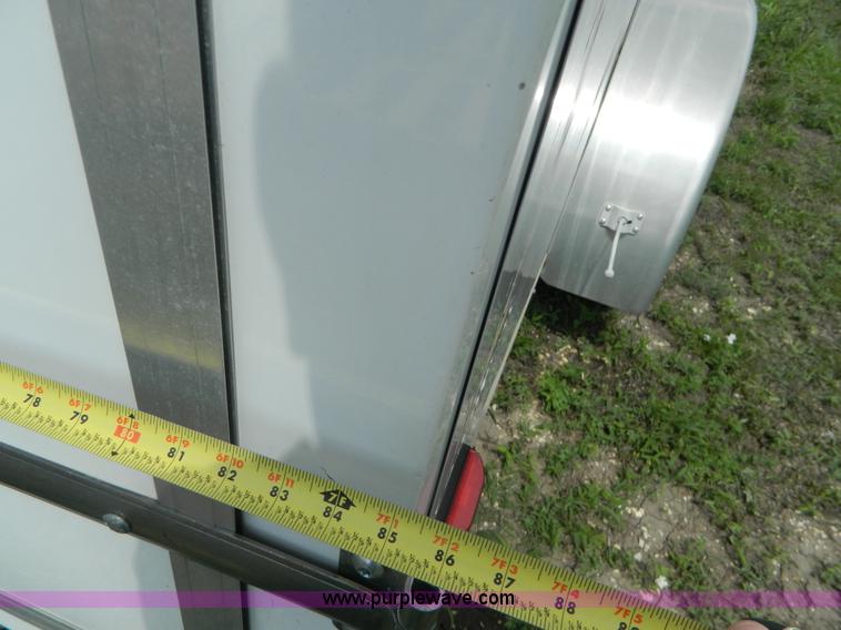 image for item G7972 2006 North American cargo trailer