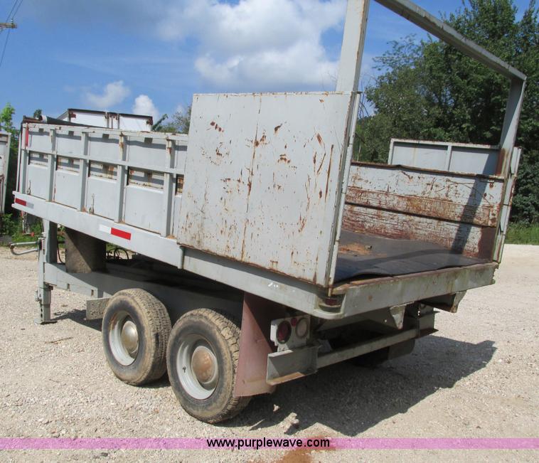 image for item G9463 2000 HDMD dump trailer