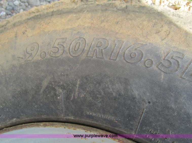 image for item G9463 2000 HDMD dump trailer