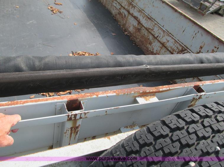 image for item G9463 2000 HDMD dump trailer