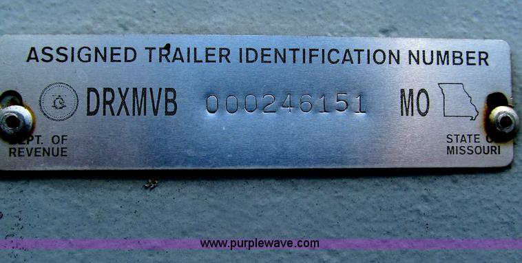 image for item G9463 2000 HDMD dump trailer