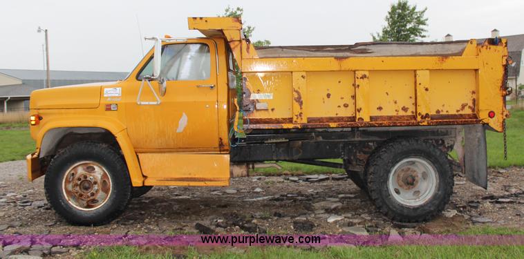image for item H6503 1981 GMC TopKick dump truck