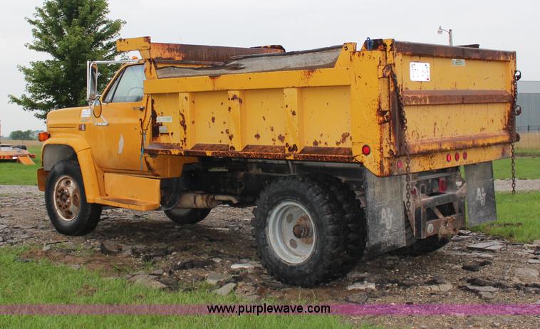 image for item H6503 1981 GMC TopKick dump truck