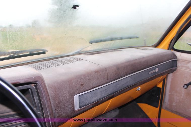 image for item H6503 1981 GMC TopKick dump truck