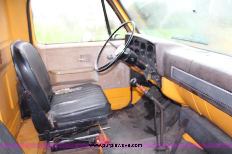 image for item H6503 1981 GMC TopKick dump truck