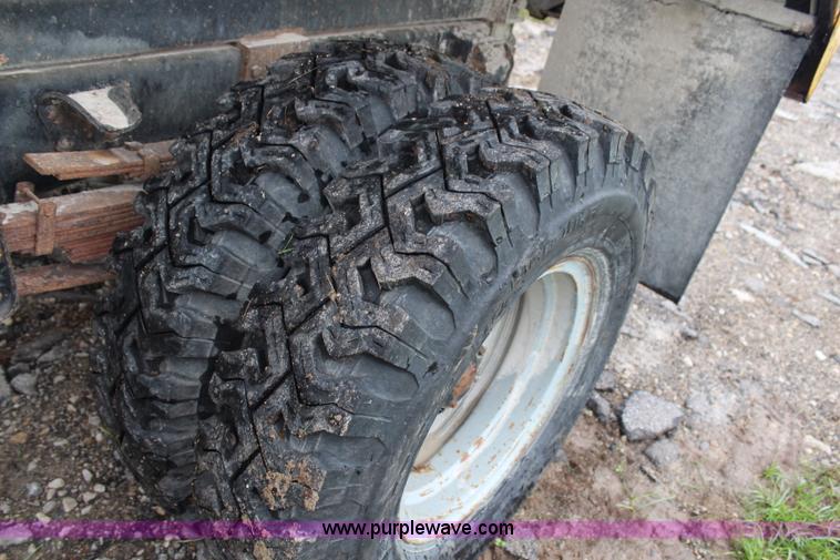 image for item H6503 1981 GMC TopKick dump truck